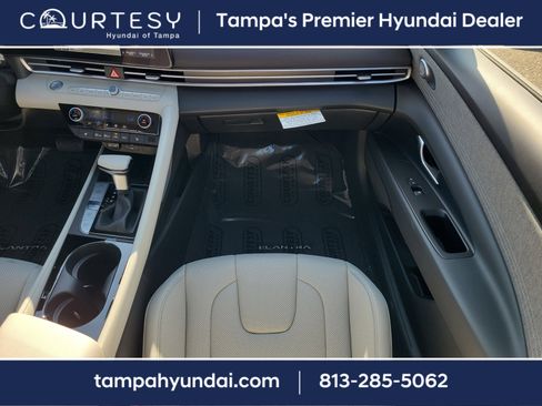 New 2026 Hyundai Elantra Limited image 15