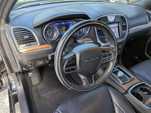 Used 2019 Chrysler 300 C w/ Sun, Sound & Nav Package image 9
