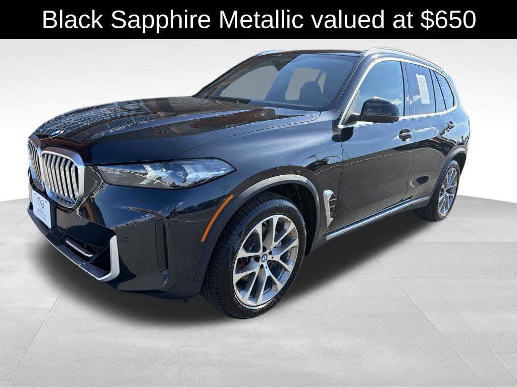 Used 2024 BMW X5 xDrive40i w/ Parking Assistance Package AWD/4WD image 3