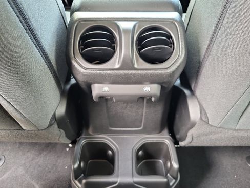 New 2025 Jeep Gladiator Sport image 30