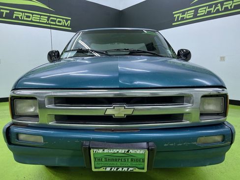 Used 1996 Chevrolet S10 Pickup LS image 3