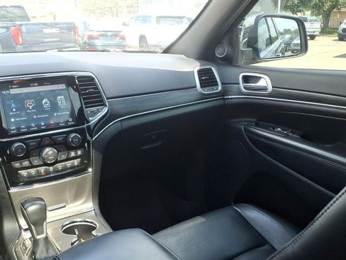 Used 2020 Jeep Grand Cherokee Limited AWD/4WD image 13