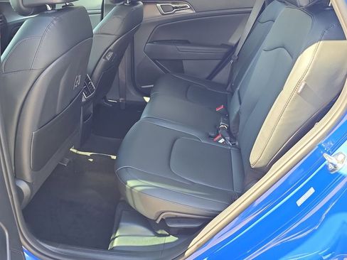 New 2026 Kia Sportage EX image 17