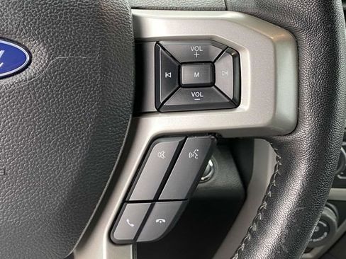 Used 2020 Ford F150 Lariat image 23