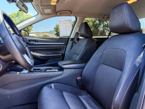 Used 2022 Nissan Altima 2.5 SV FWD image 19