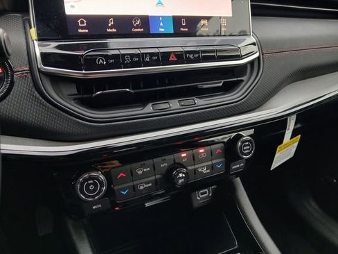 New 2026 Jeep Compass Trailhawk image 24