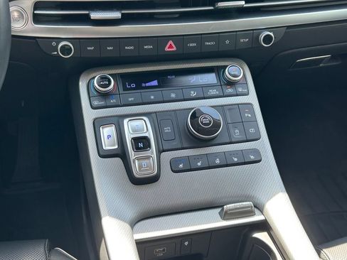 Used 2023 Hyundai Palisade SEL w/ Premium Package FWD image 22