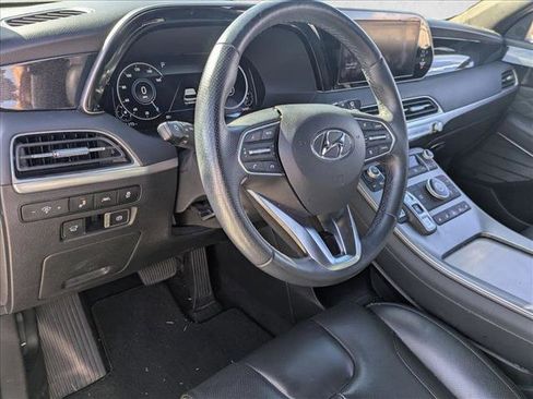 Used 2022 Hyundai Palisade Calligraphy image 9