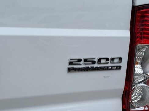 Used 2025 RAM ProMaster 2500 w/ Convenience Group image 5