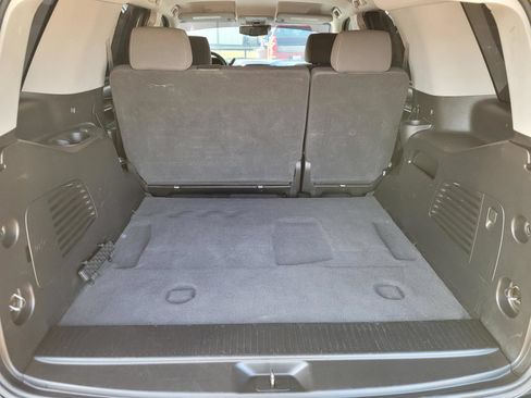 Used 2019 Chevrolet Tahoe LS w/ Enhanced Driver Alert Package AWD/4WD image 13