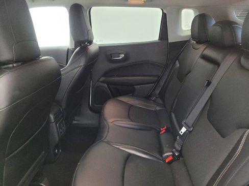 Used 2020 Jeep Compass Latitude FWD image 18