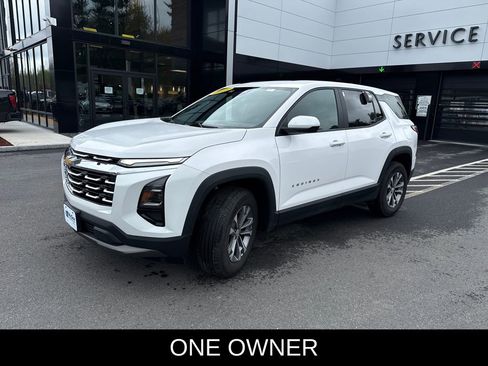 Used 2025 Chevrolet Equinox LT AWD/4WD image 1