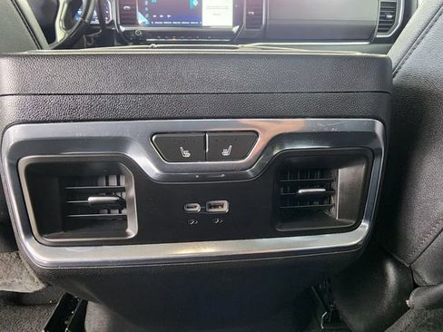 Used 2024 Chevrolet Silverado 2500 LTZ w/ LTZ Convenience Package AWD/4WD image 18