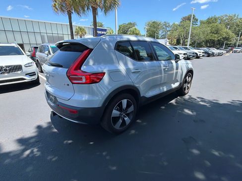 Used 2021 Volvo XC40 T5 Momentum w/ Premium Package AWD/4WD image 17