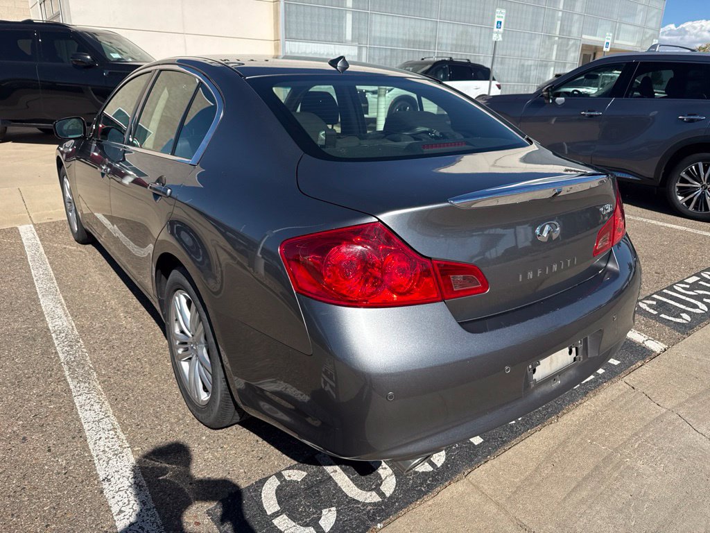 Used 2013 INFINITI G37 x Sedan w/ Premium Pkg AWD/4WD image 4