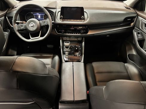 Used 2021 Nissan Rogue SV w/ Premium Package FWD image 12