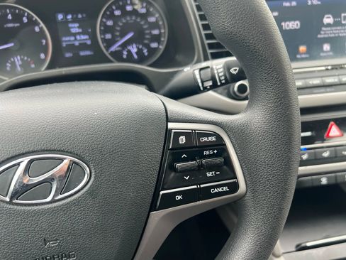 Used 2018 Hyundai Elantra SEL FWD image 15