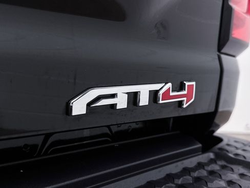 Used 2024 GMC Canyon AT4 w/ LPO, Off Road Lift Package image 10