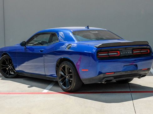 Used 2018 Dodge Challenger SXT Plus RWD image 15