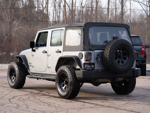 Used 2015 Jeep Wrangler Unlimited Sport image 7