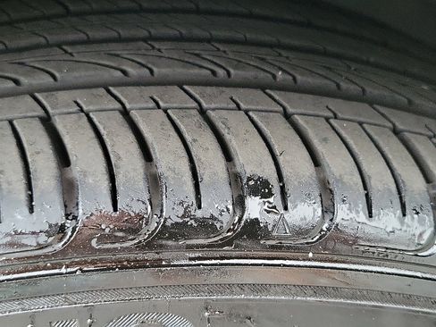 Certified 2025 Hyundai Elantra Sport image 21