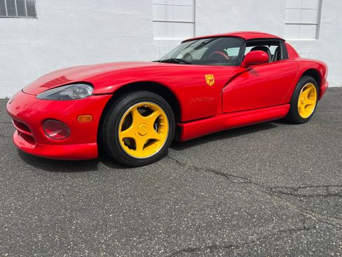 Used 1996 Dodge Viper RT/10 RWD image 3