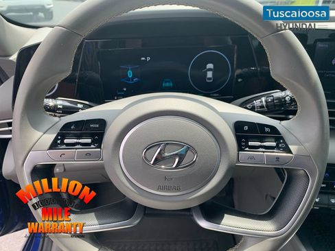 Used 2021 Hyundai Elantra SEL w/ Convenience Package FWD image 16