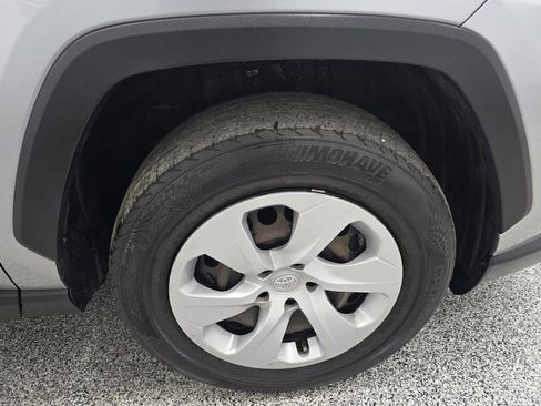 Used 2019 Toyota RAV4 LE image 15