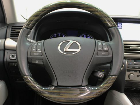 Used 2016 Lexus LS 460 image 59