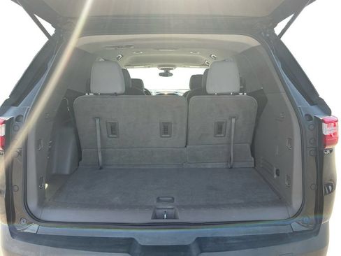 Used 2019 Chevrolet Traverse LT FWD image 24