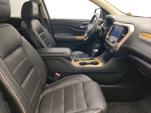 Used 2017 GMC Acadia Denali w/ Technology Package AWD/4WD image 21