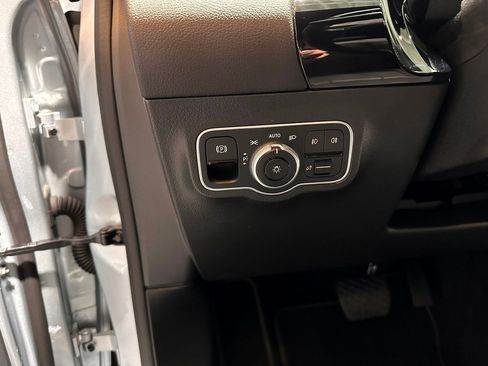 Used 2025 Mercedes-Benz GLA 250 Exclusive 4MATIC image 15