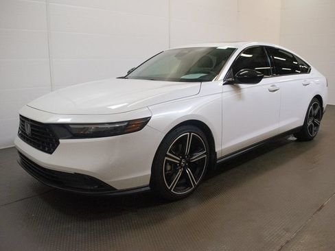 Used 2026 Honda Accord SE image 8