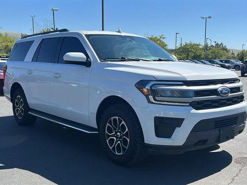 Used 2022 Ford Expedition Max XLT AWD/4WD image 3