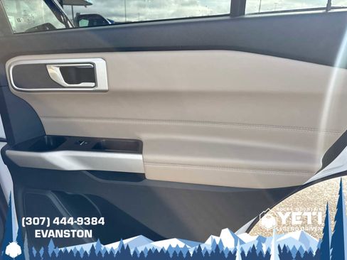 Used 2022 Ford Explorer XLT w/ Equipment Group 202A image 16
