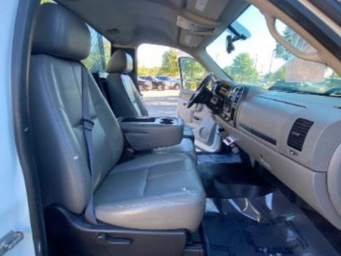 Used 2013 Chevrolet Silverado 3500 W/T image 23