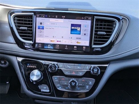 New 2026 Chrysler Pacifica Select image 20