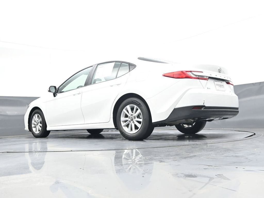 Used 2026 Toyota Camry LE FWD image 36