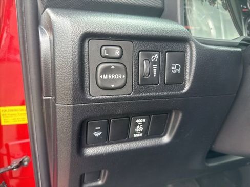 Used 2020 Toyota 4Runner Limited AWD/4WD image 26