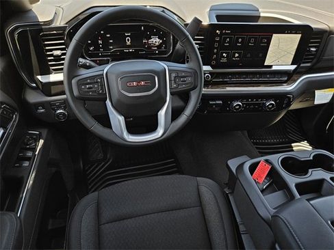 New 2025 GMC Sierra 1500 SLE image 22