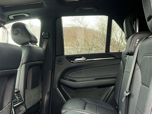 Used 2018 Mercedes-Benz GLE 550e 4MATIC image 19