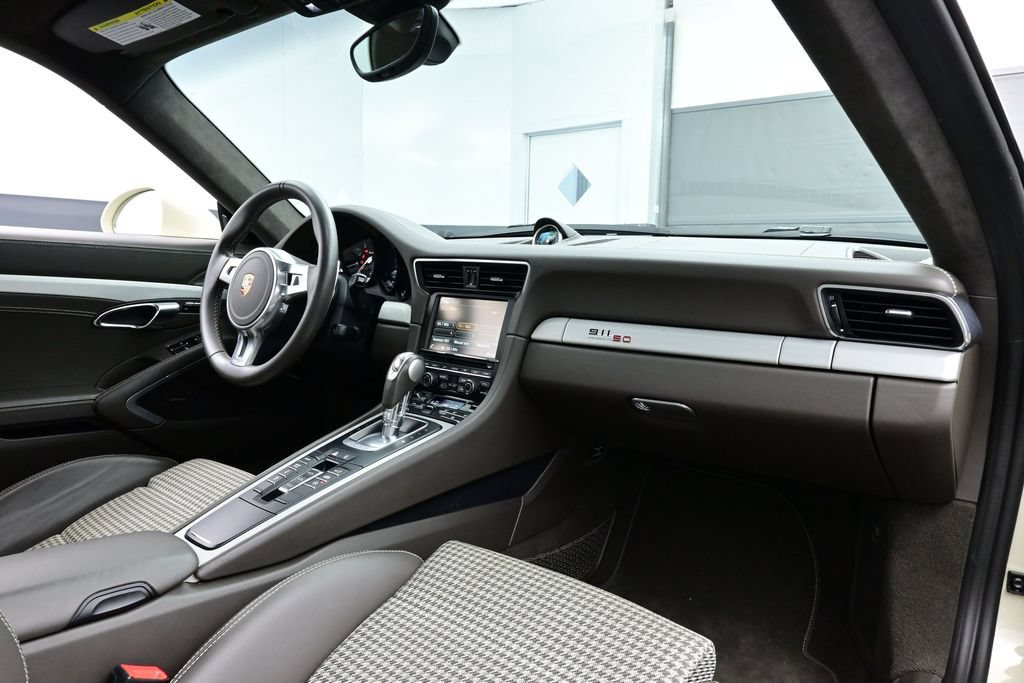 Certified 2014 Porsche 911 50th Anniversary Edition RWD image 15