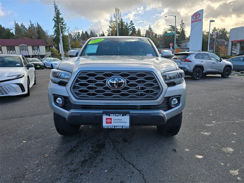 Certified 2023 Toyota Tacoma TRD Off-Road image 2