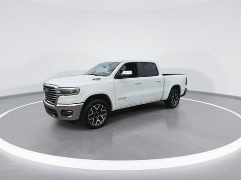 Used 2025 RAM 1500 Laramie AWD/4WD image 4