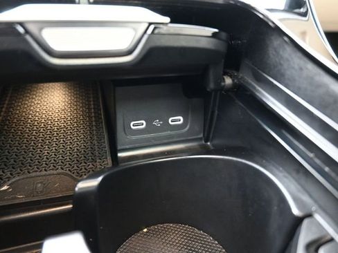 New 2025 Mercedes-Benz C 300 Sedan image 31