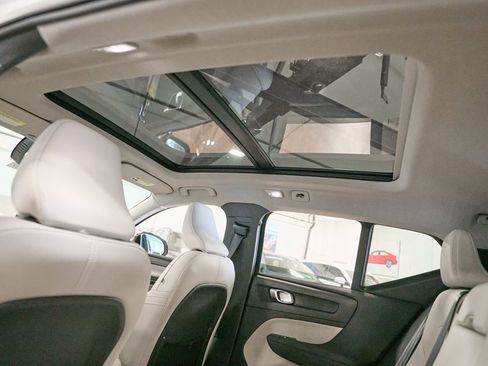 New 2026 Volvo XC40 B5 Plus w/ Climate Package image 15