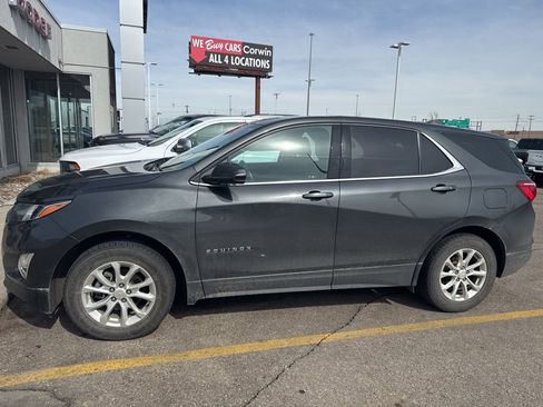 Used 2018 Chevrolet Equinox LT image 4