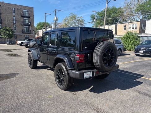 Certified 2025 Jeep Wrangler Unlimited Sahara w/ Safety Group AWD/4WD image 5