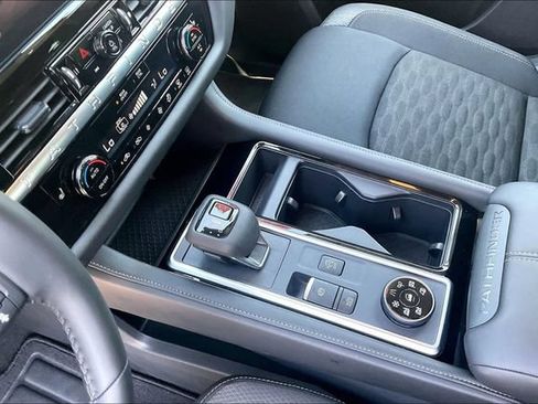 Certified 2026 Nissan Pathfinder SV AWD/4WD image 13