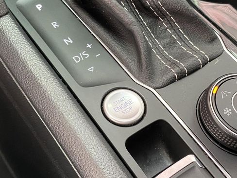 Used 2022 Volkswagen Atlas SE image 25